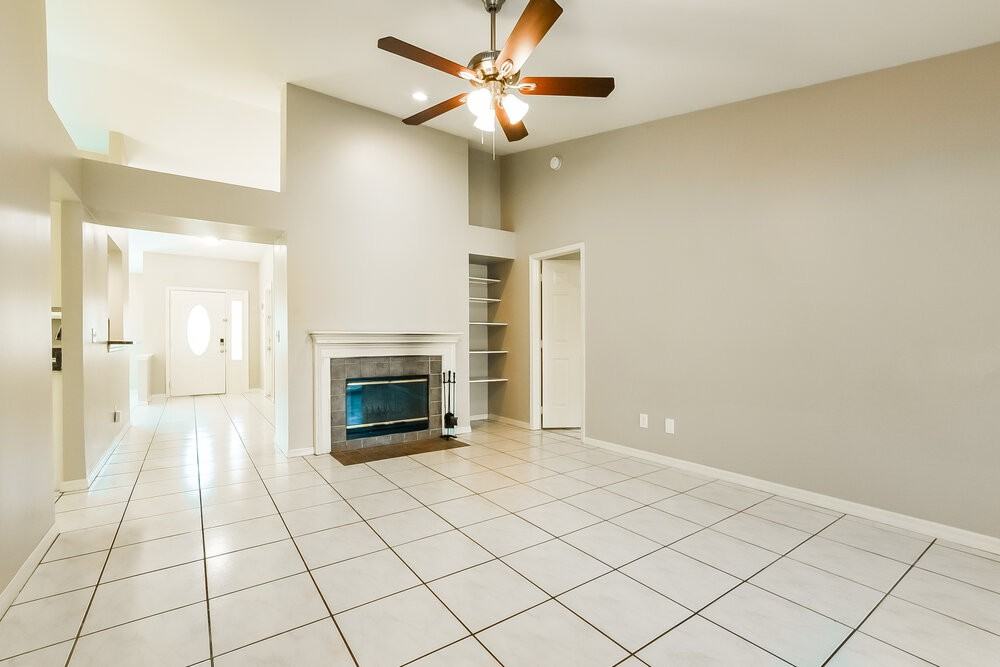 619 Queensbridge Dr - Photo 4 of 16