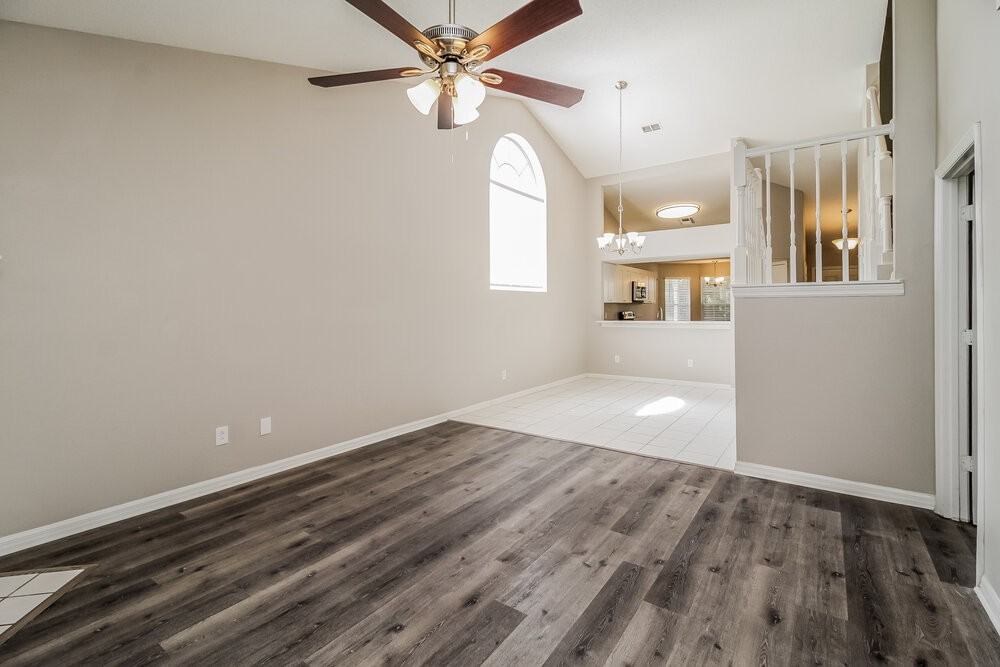 1528 Braewick St - Photo 5 of 17