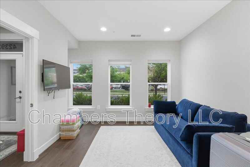 42392 Soave Dr - Photo 6 of 47