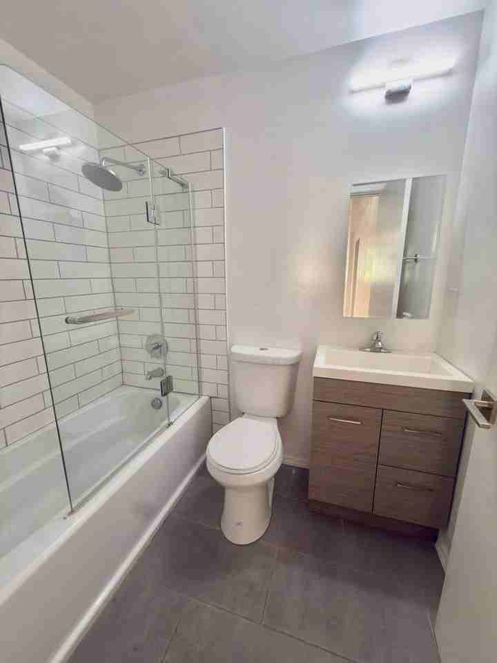 139 E Clifton Ave #200 - Photo 6 of 6