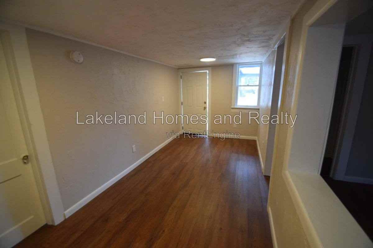 906 1 2 Vistabula St #1 - Photo 7 of 10