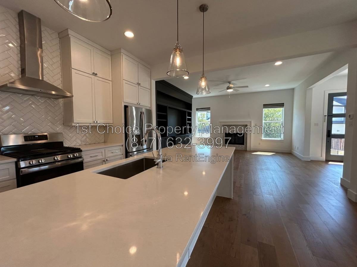 Revere Dr - Photo 7 of 10