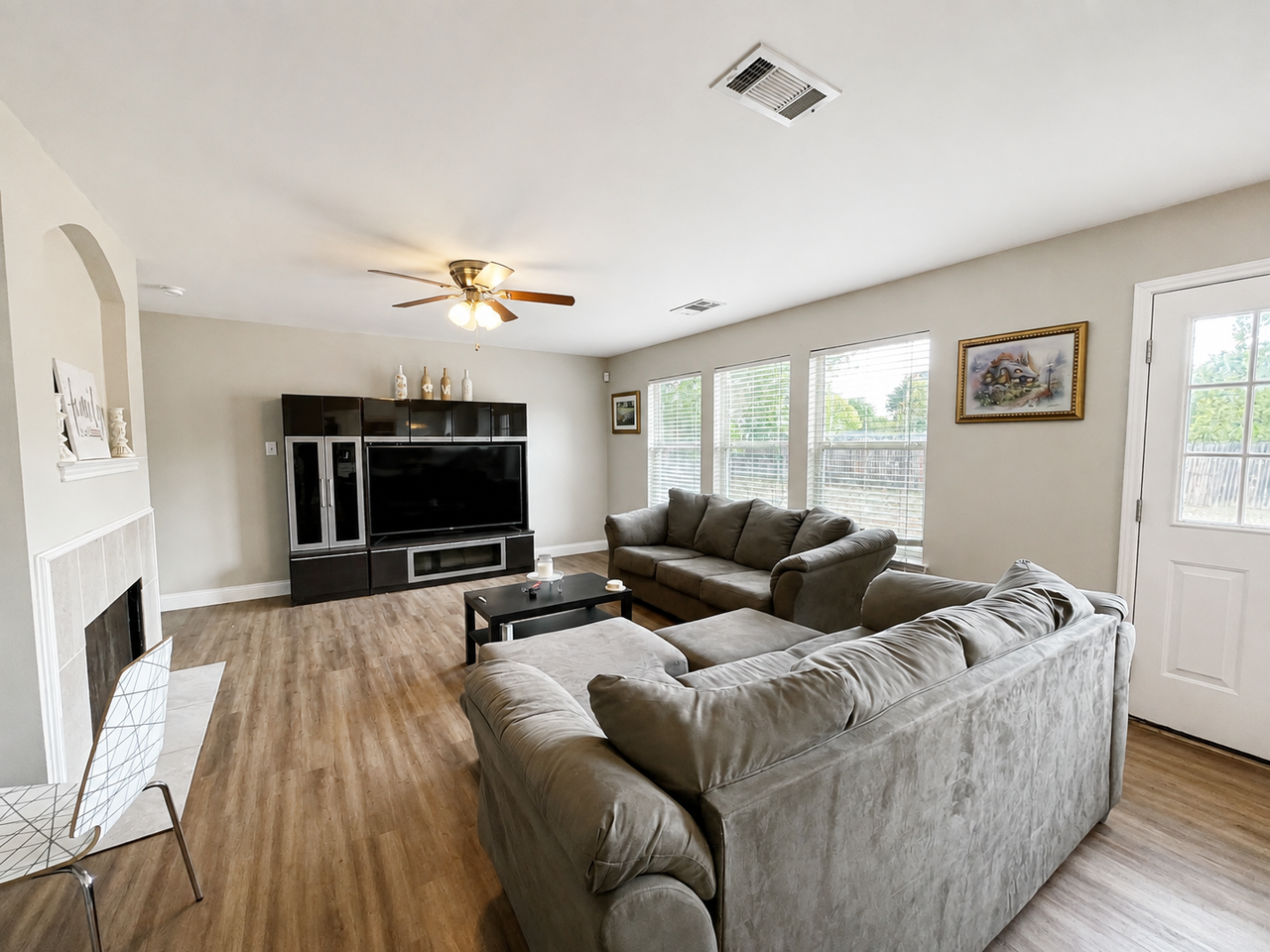 10506 Tiger Way #A - Photo 4 of 4
