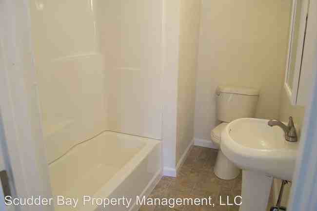 16 Prospect St Apt 3 #3 - Photo 5 of 5