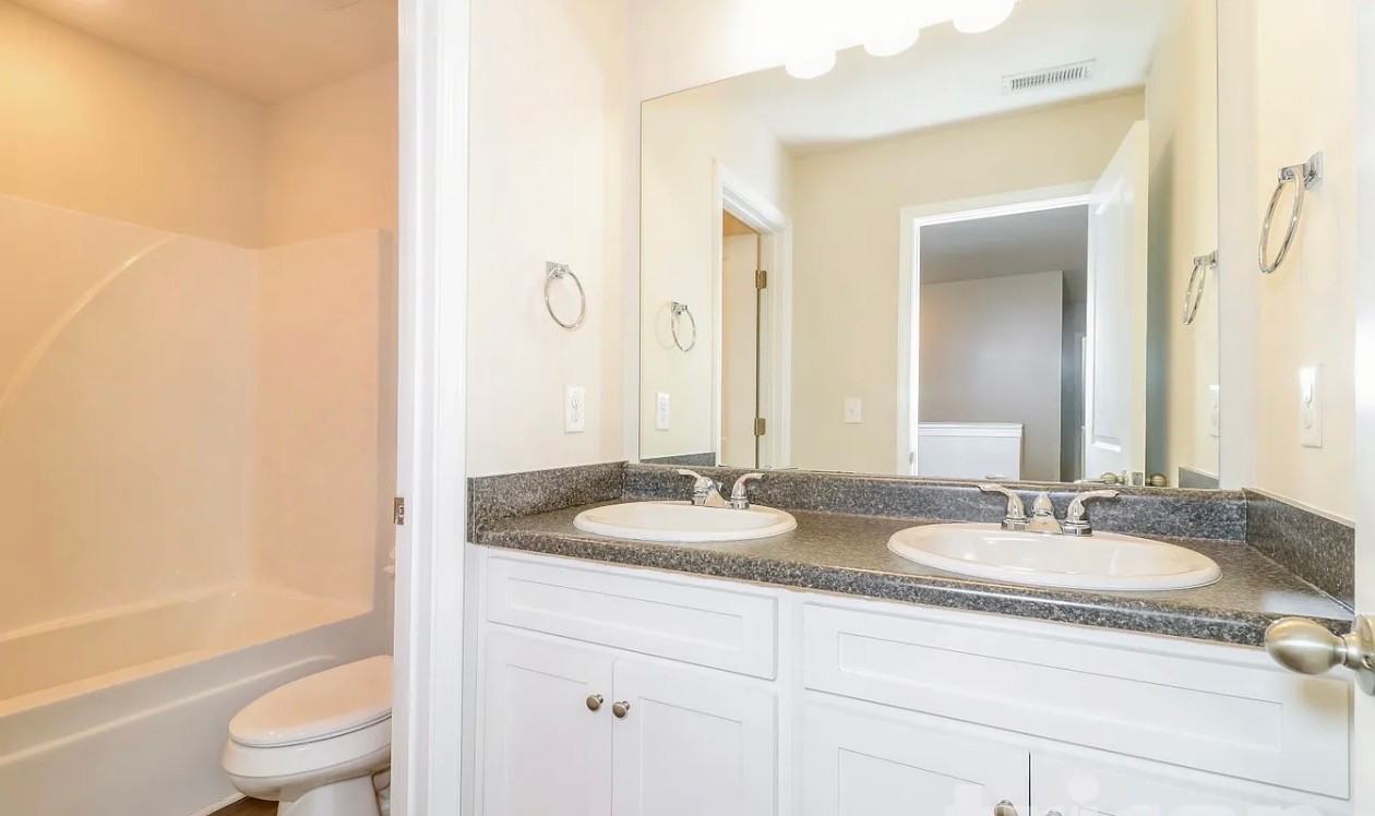 1446 Trickum Ridge Ct - Photo 4 of 12