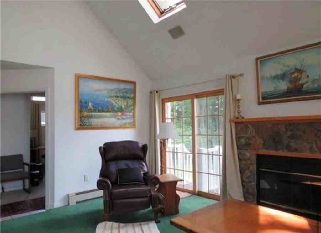 48 Bellevue Ave - Photo 7 of 24