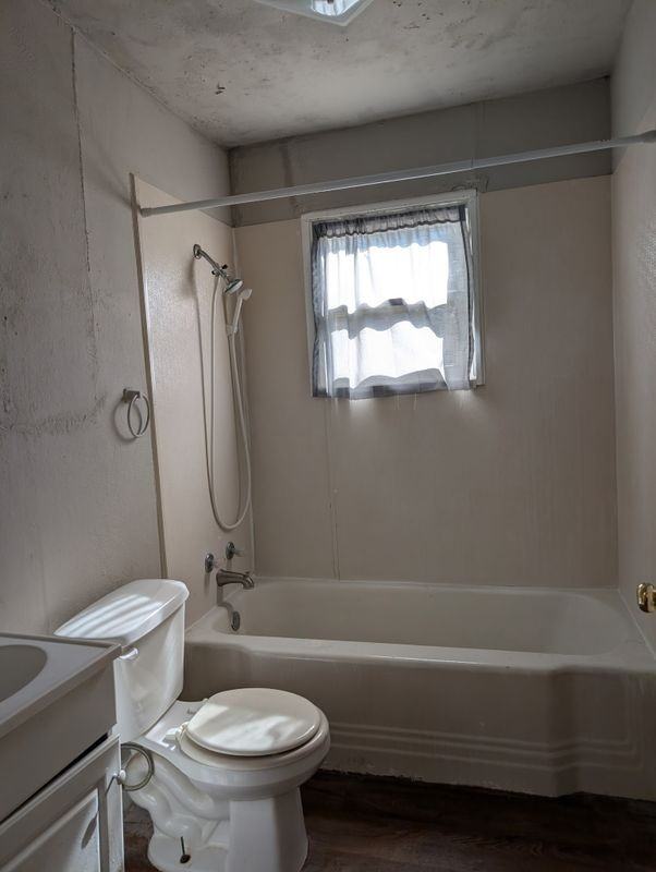 2223 Princeton Ave - Photo 3 of 3