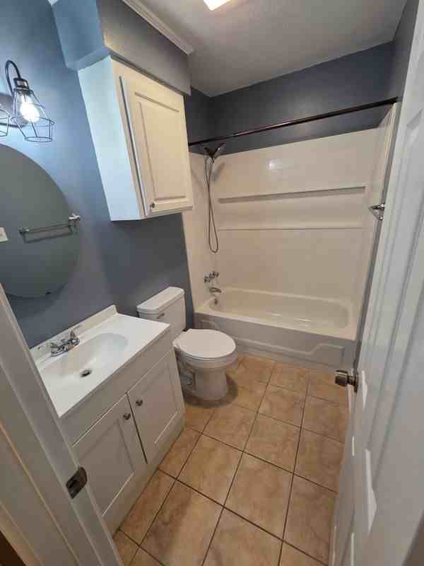 16115 Bolivar Dr - Photo 5 of 25