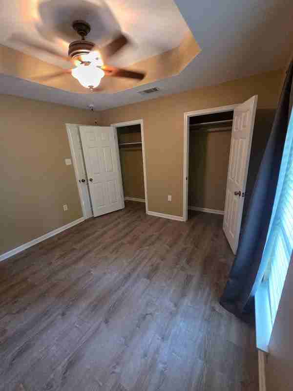 16115 Bolivar Dr - Photo 6 of 25