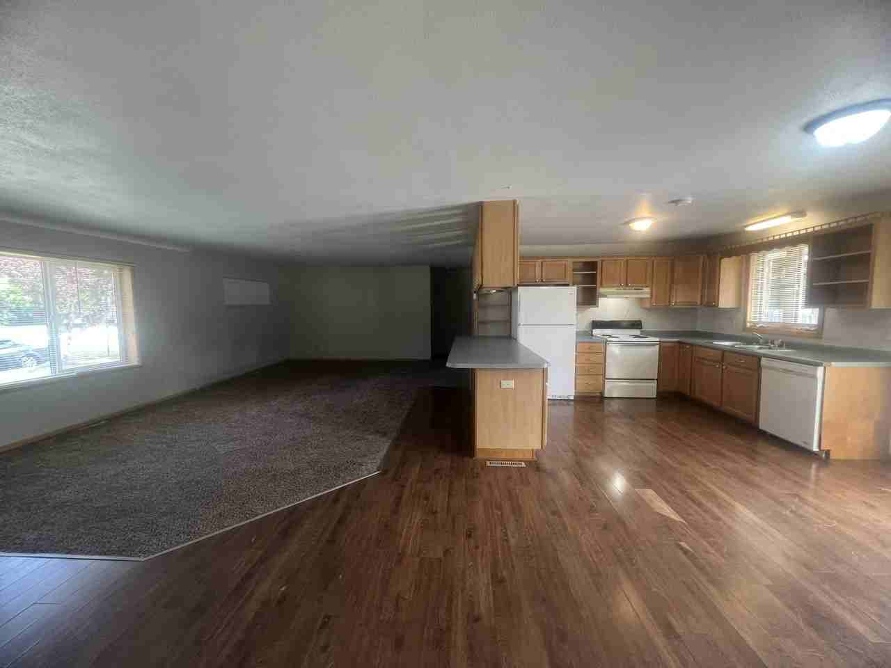 1812 4th St S - Photo 3 of 24