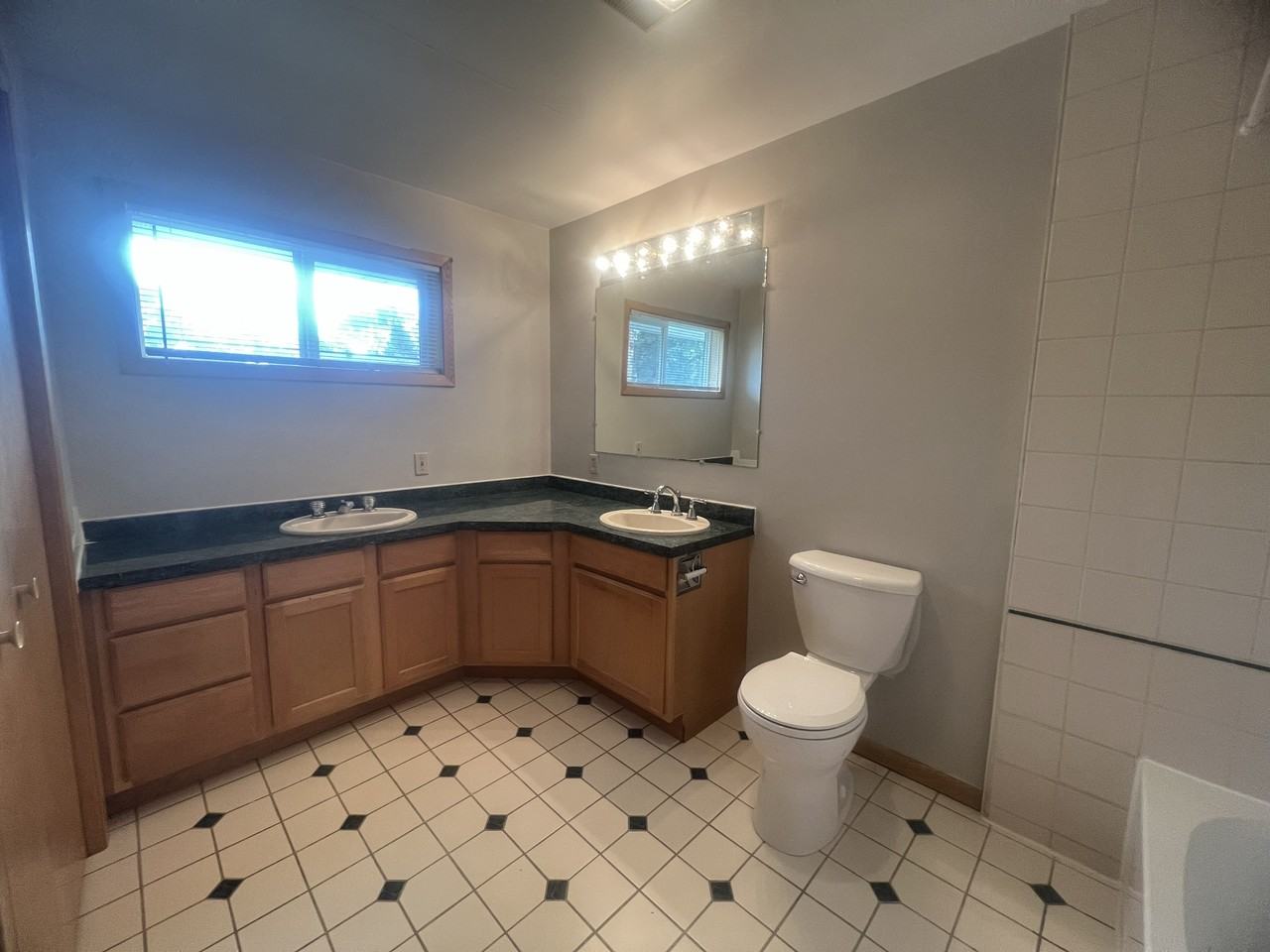1812 4th St S - Photo 7 of 24