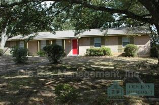 1002 Centerwood Dr - Photo 1 of 1