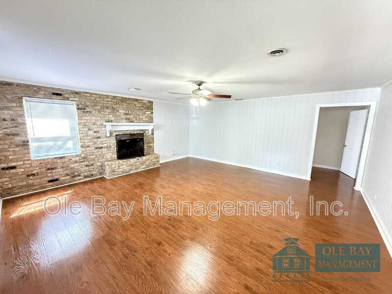 4650 Rosewood Dr - Photo 2 of 13