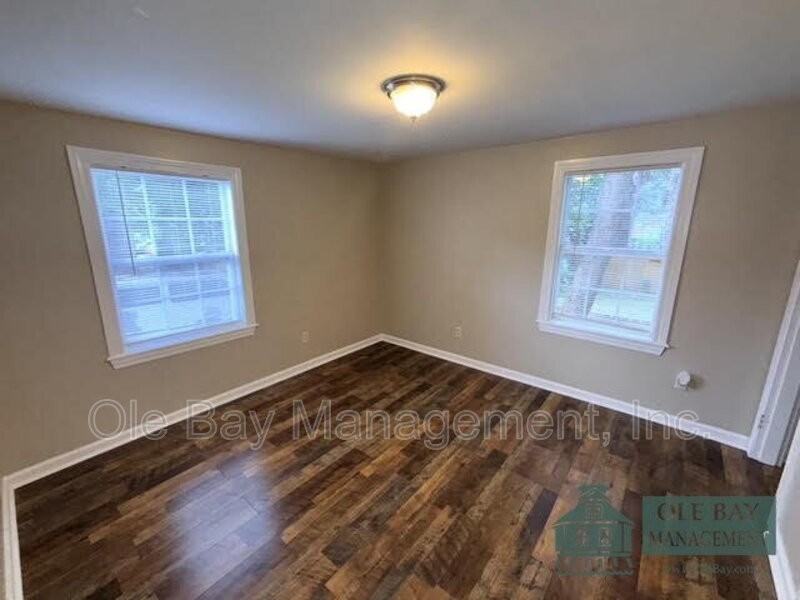 109 S Carlen St #C - Photo 4 of 11