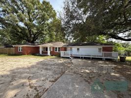 featured image of 5011 Highcrest Dr