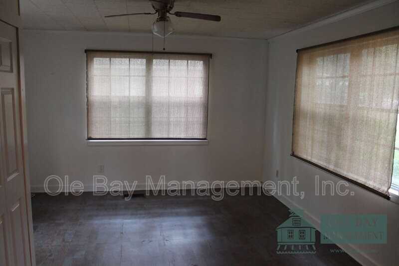 855 Azalea Rd - Photo 5 of 12