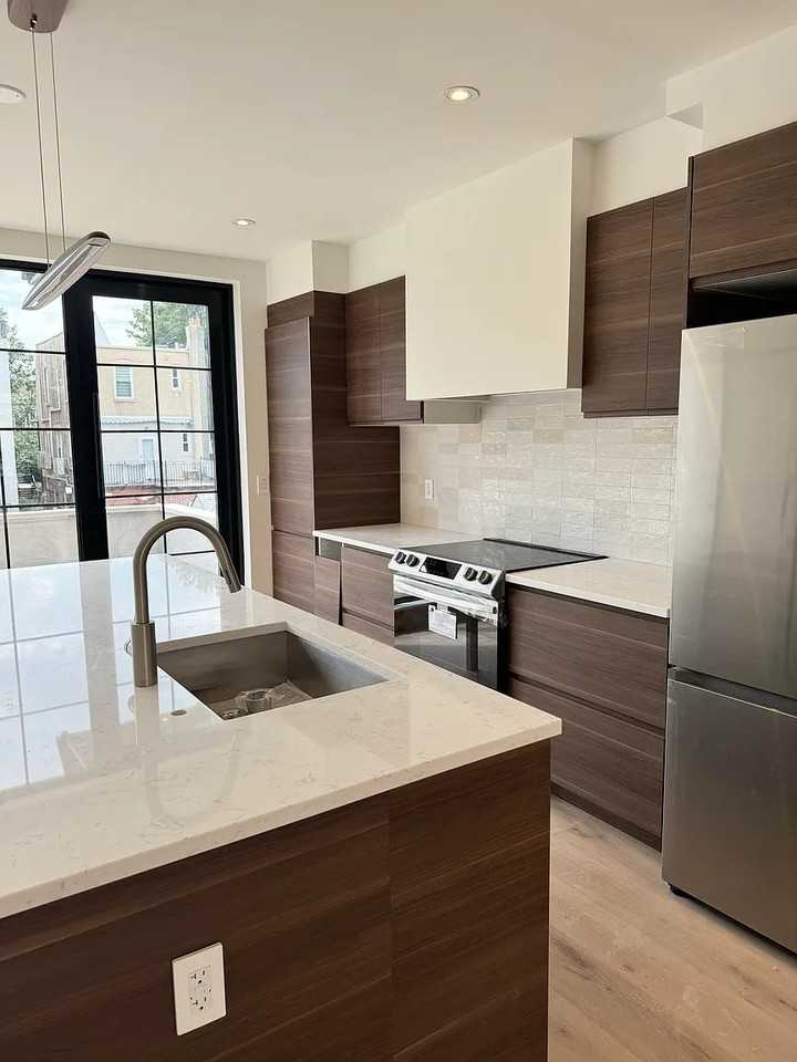 6718 Clyde St #2C - Photo 2 of 8