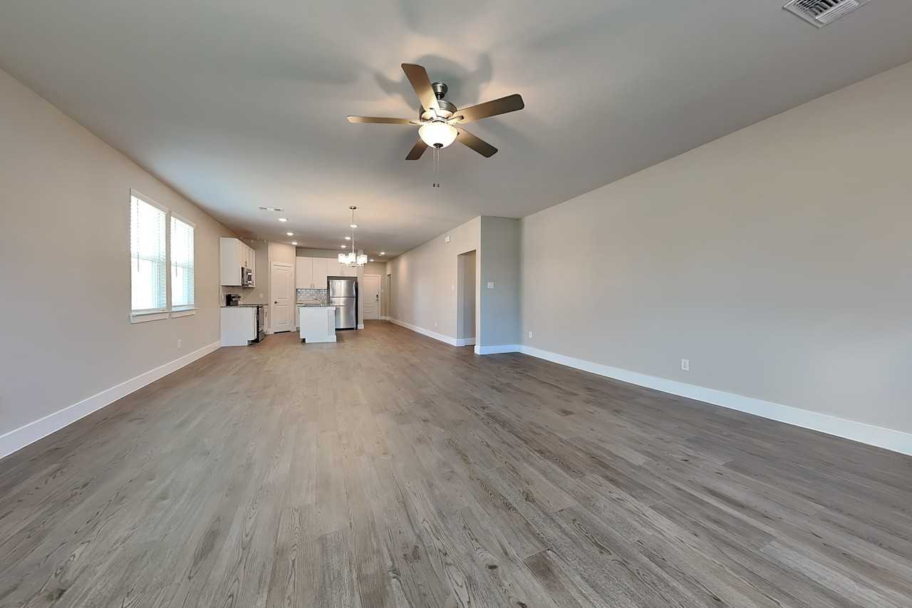 1513 Marvin Gdns - Photo 3 of 20