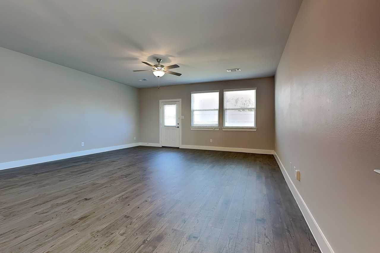 1513 Marvin Gdns - Photo 4 of 20