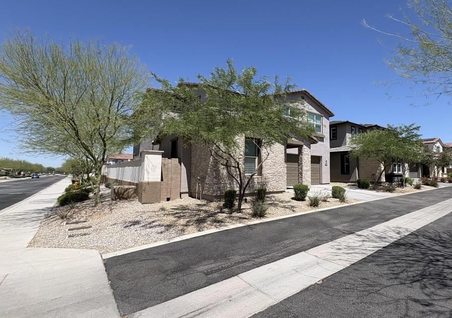 17744 W Cassia Way - Photo 3 of 47