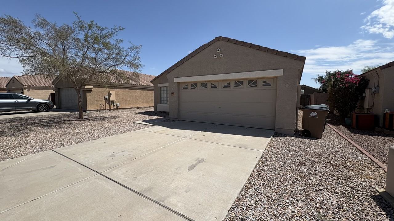 16077 W Larkspur Dr - Photo 2 of 31
