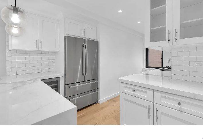 25 Sutton Pl S #14A - Photo 3 of 17