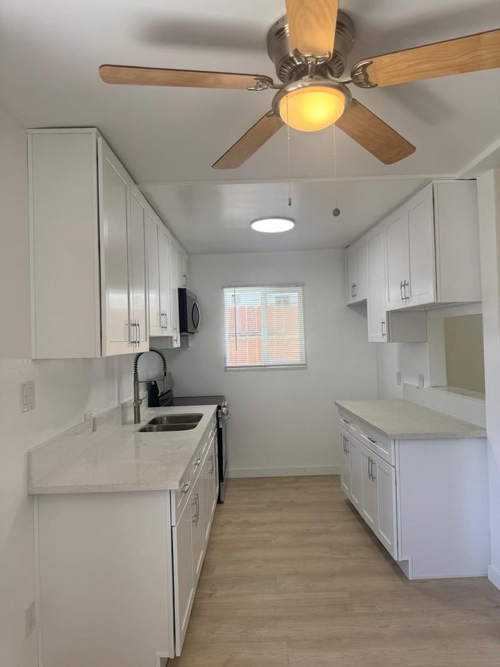 13401 Victory Blvd #2 - Photo 3 of 10