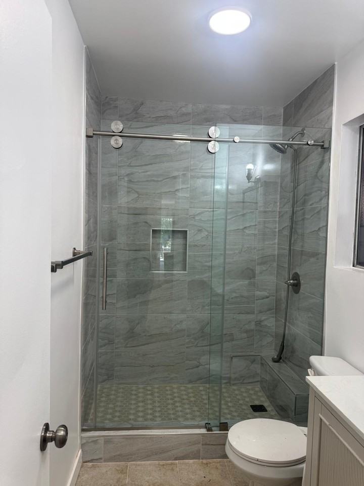 13401 Victory Blvd #2 - Photo 6 of 10