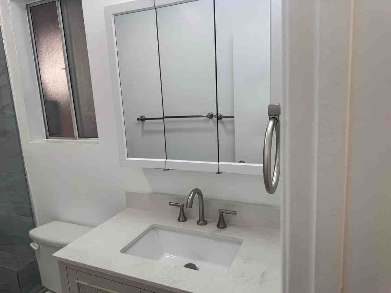 13401 Victory Blvd #2 - Photo 7 of 10