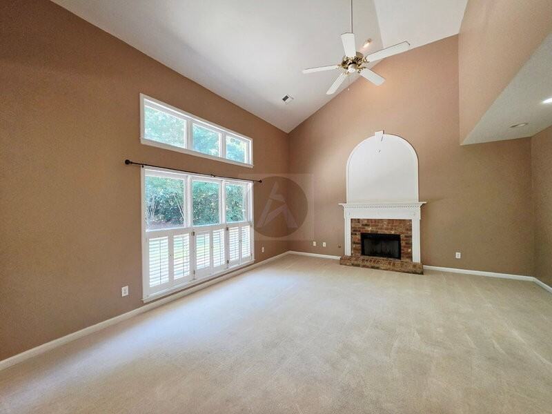 236 Flagstone Way - Photo 5 of 44