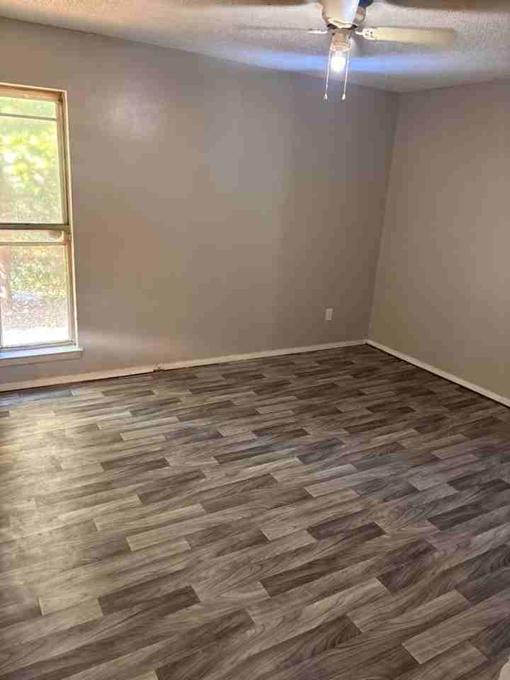 3744 Walsingham Dr - Photo 3 of 12