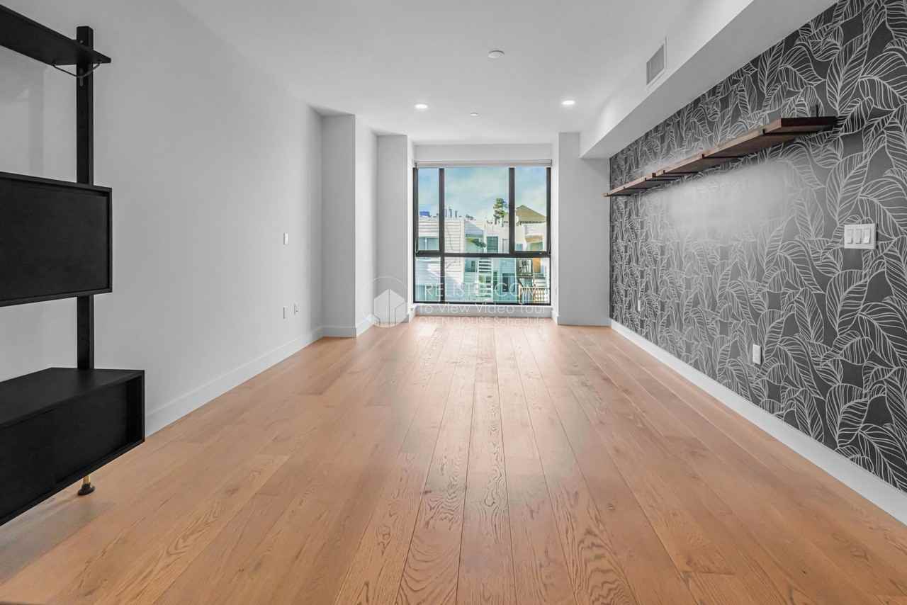 3620 Cesar Chavez #402 - Photo 2 of 28