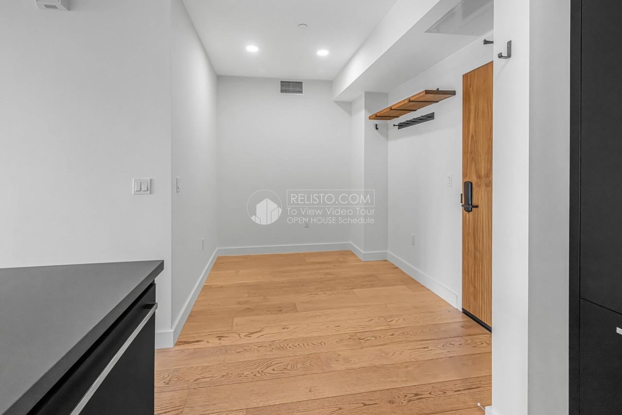 3620 Cesar Chavez #402 - Photo 7 of 28
