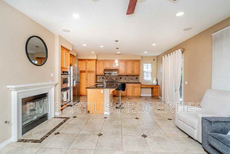 12494 Breeze Ln - Photo 5 of 33