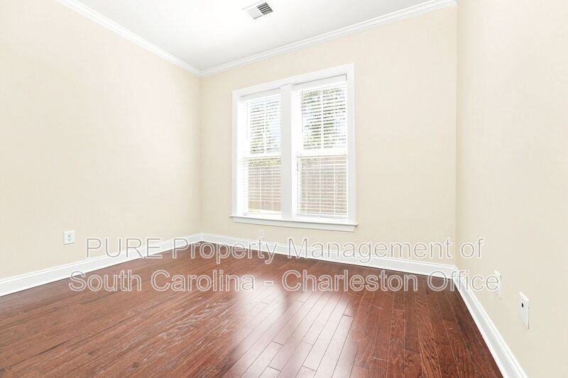 1187 Dingle Rd - Photo 6 of 50