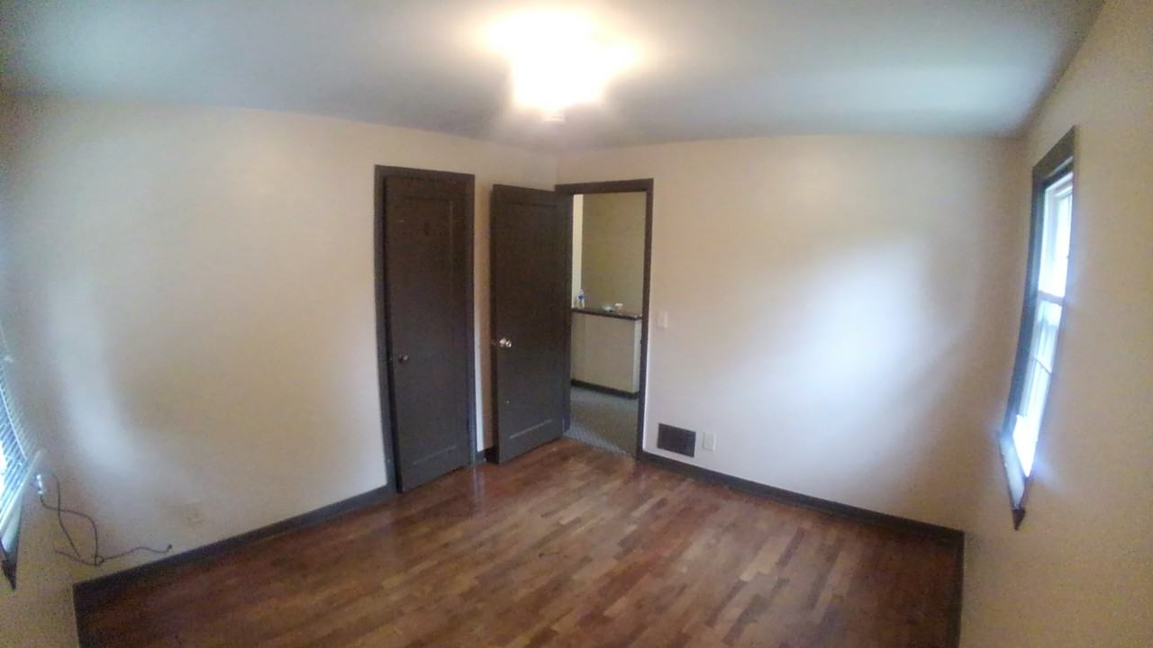 941 Ann St - Photo 2 of 2