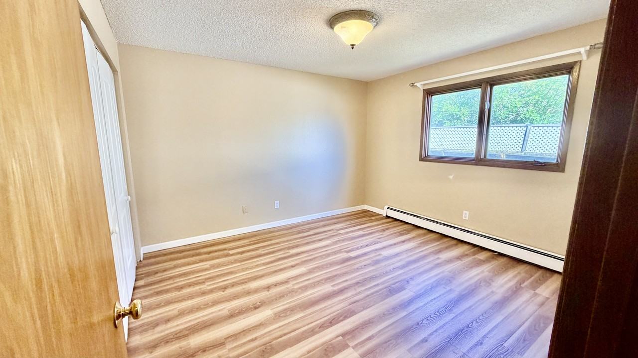 401 N Bliss St #1 - Photo 4 of 13