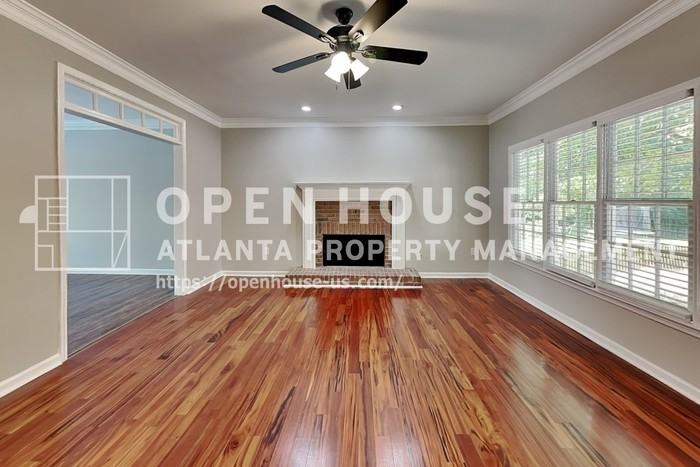 3146 Crestmont Way Nw - Photo 4 of 27