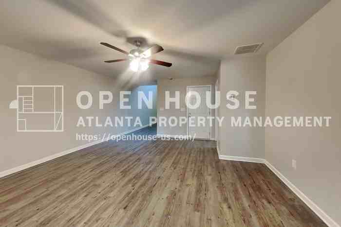 517 Arrowhead Dr - Photo 4 of 20