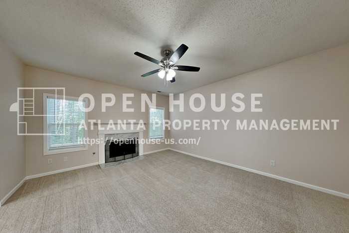 125 Omega Ct - Photo 4 of 20