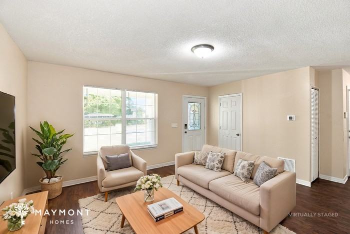 8913 8th Ave - Photo 5 of 16