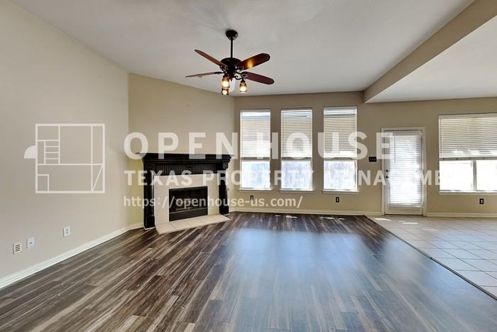 7641 Quiet Meadow Ln - Photo 4 of 26