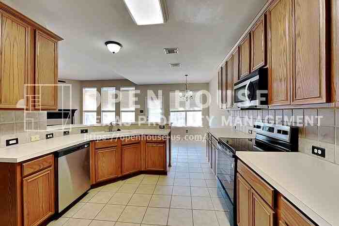 7641 Quiet Meadow Ln - Photo 6 of 26