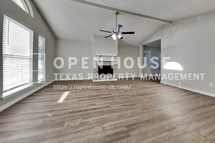 6006 Lavaca Dr - Photo 4 of 20