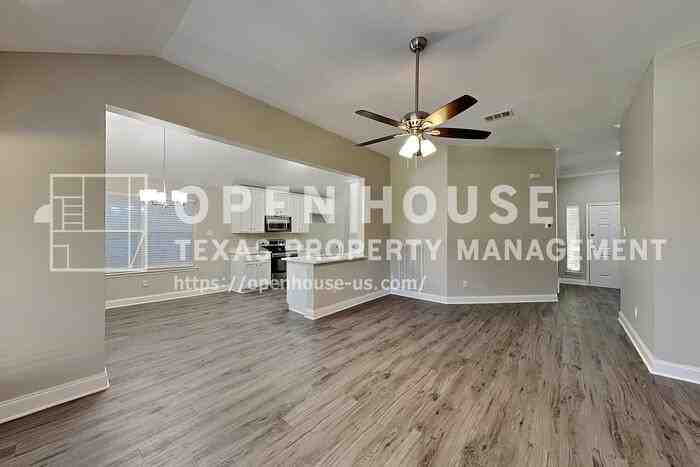 4805 Cliburn Dr - Photo 6 of 20