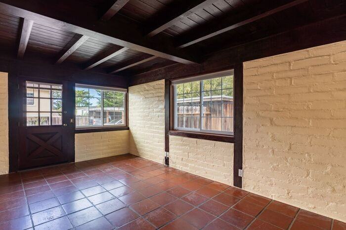 1129 Forest Ave - Photo 7 of 28