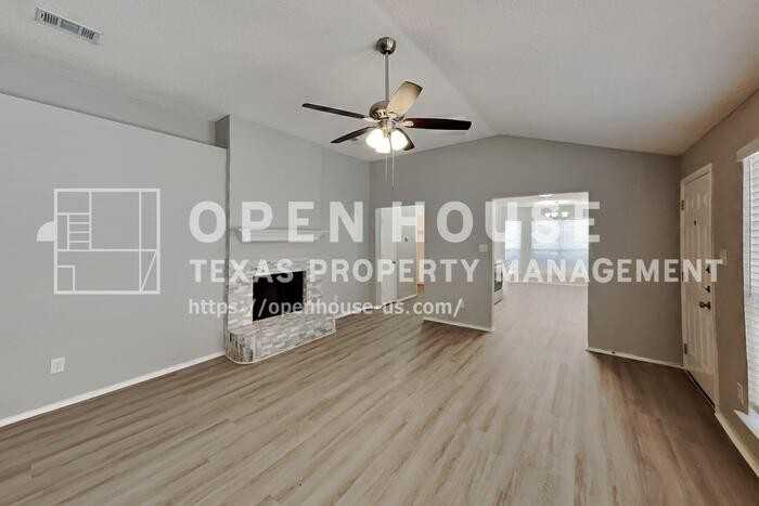 6103 King William Dr - Photo 4 of 20