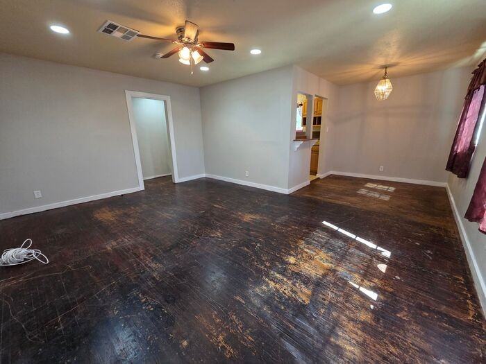 38577 Friendly Ave - Photo 4 of 12