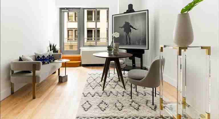 Wall St #2114 - Photo 3 of 10
