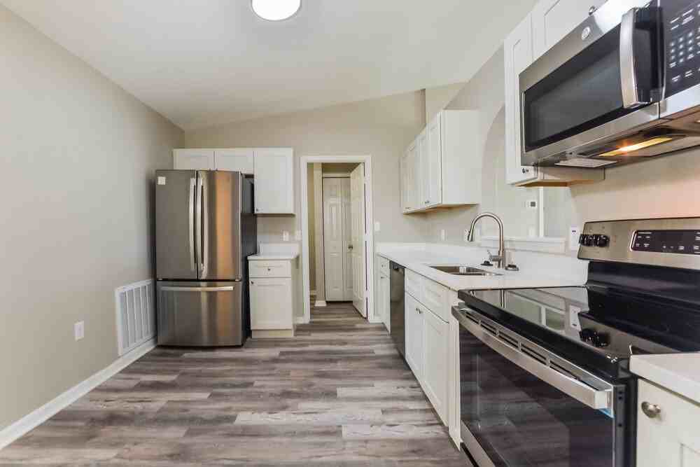 204 Mckay Blvd - Photo 6 of 16